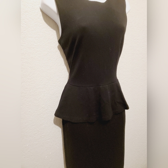 French Connection Sleeveless Black Sheath Peplum Midi Pencil Dress Size 8 LBD - Picture 3 of 9